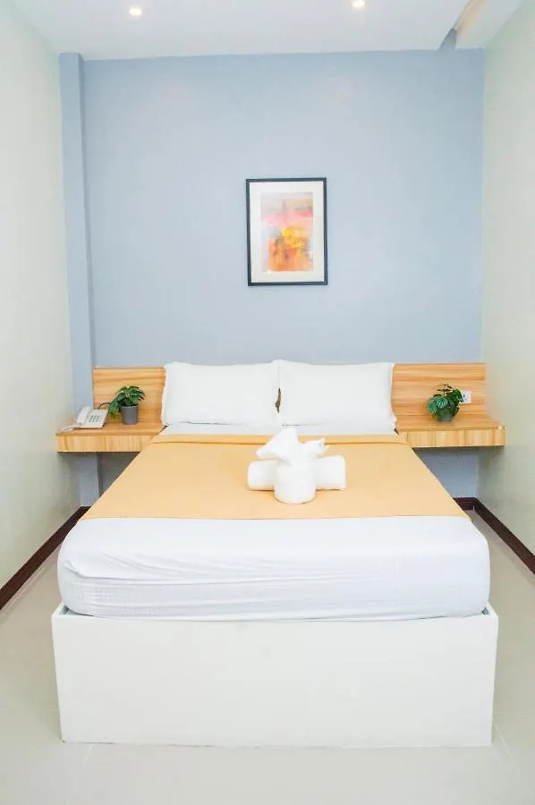 Elti Suites By Bluebookers Angeles 4*,